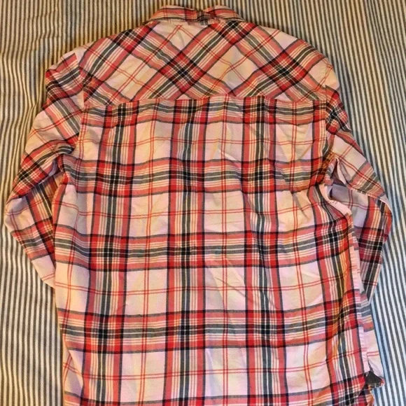 Lightweight Plaid Flannel Shirt - Picture 7 of 8